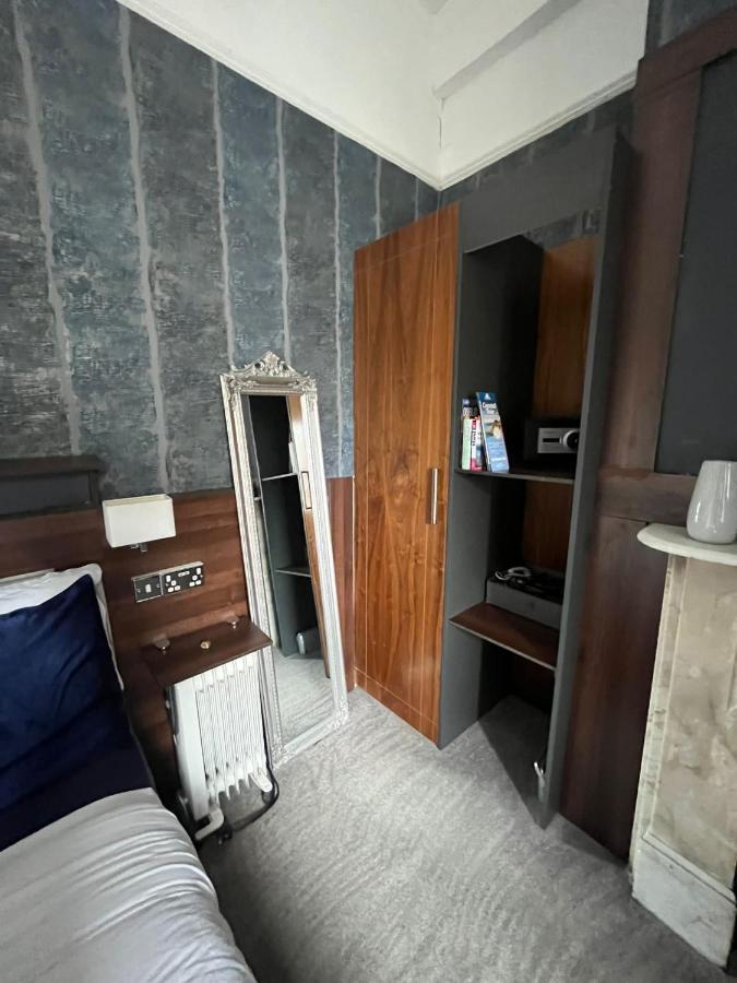 Upstairs Studio - Private Kitchenette And Small En-Suite Дъблин Екстериор снимка