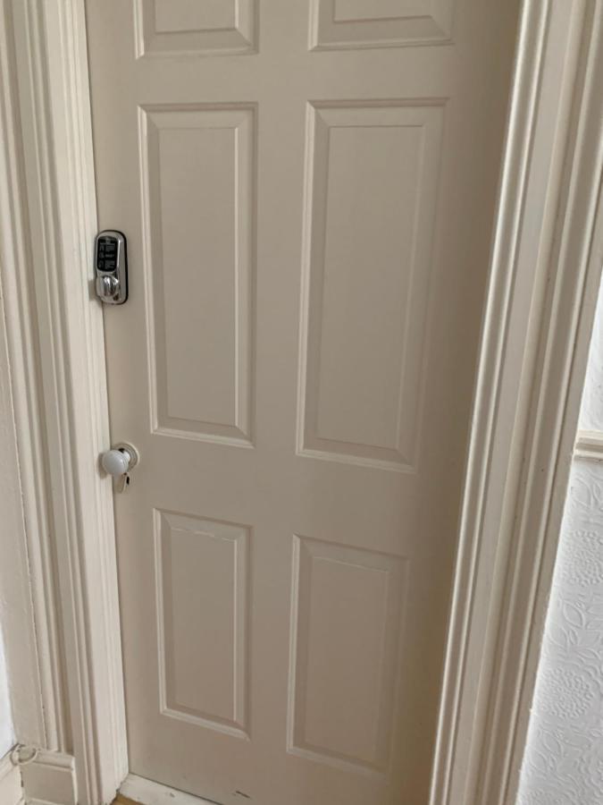 Upstairs Studio - Private Kitchenette And Small En-Suite Дъблин Екстериор снимка